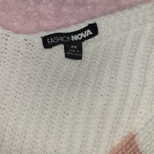 Fashion Nova Women's White and Pink Sweater